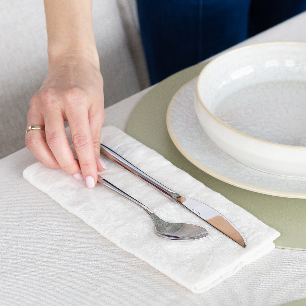 39-Piece Cutlery Set - Montreal