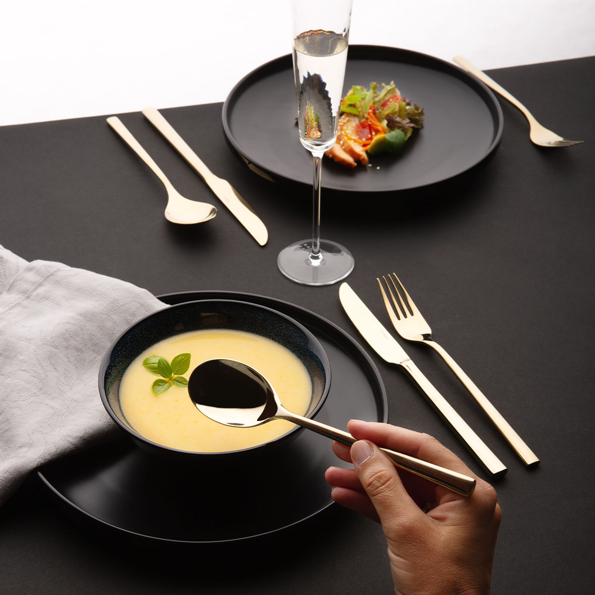 Besteck-Set 16-tlg. – Living PVD Champagne glänzend
