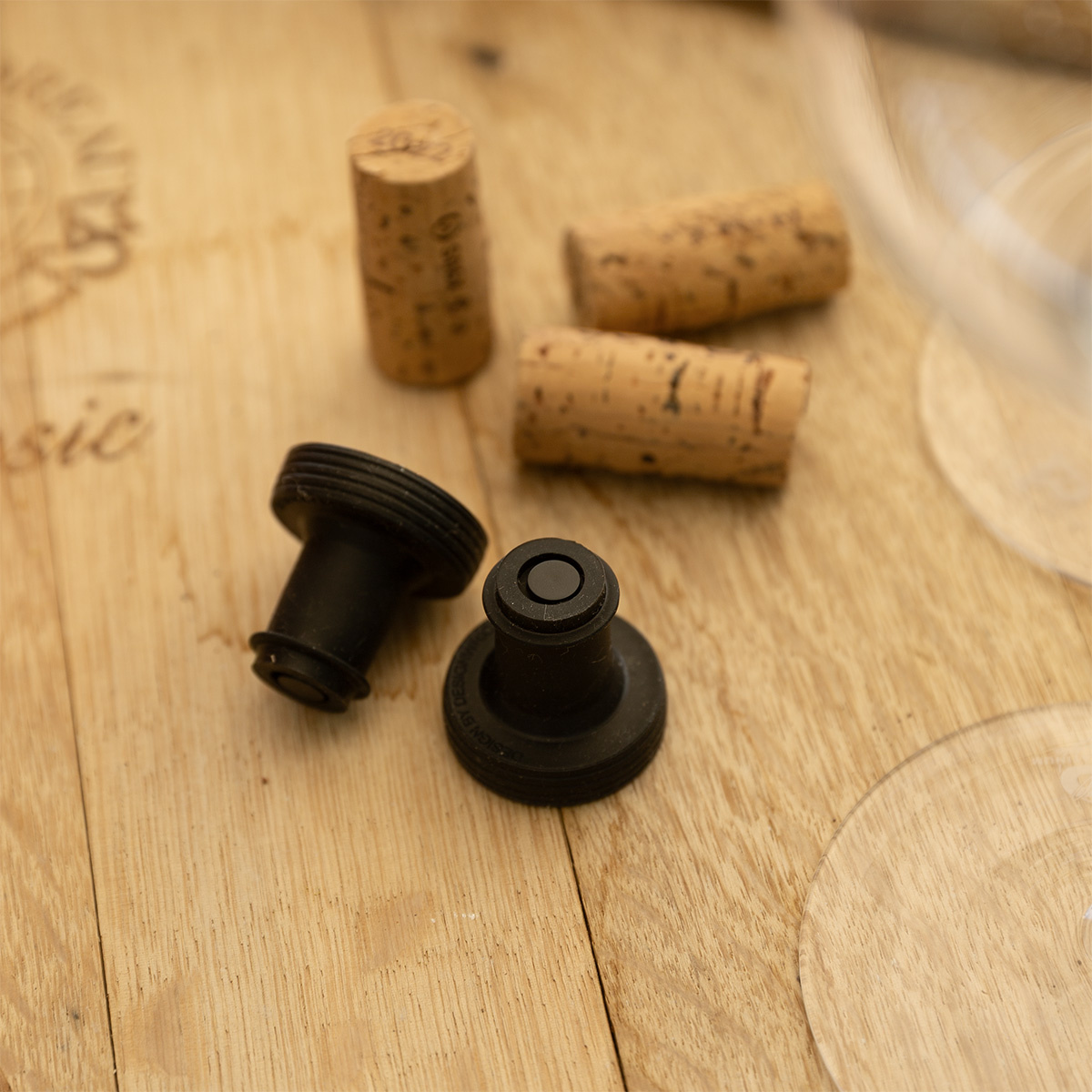 Wine aerator with stand | Lusol