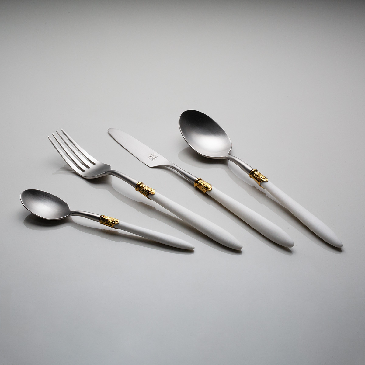 Cutlery set 16 pcs – GAYA Exeter white handle