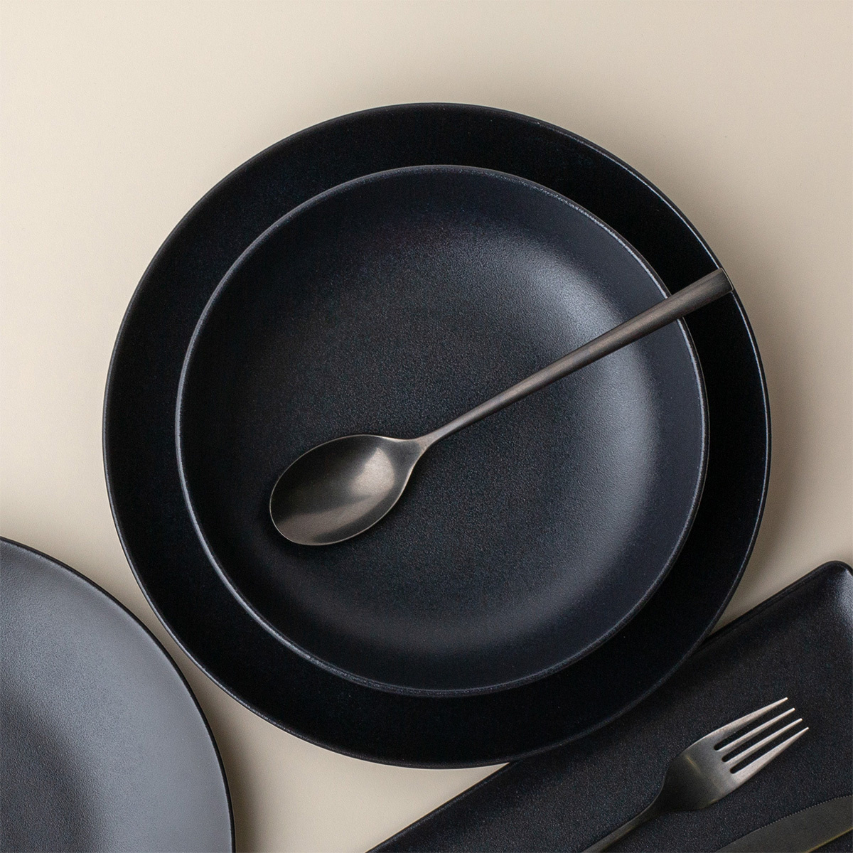 Deep plate U-Coupe 21 cm - BASIC Lunasol black matt
