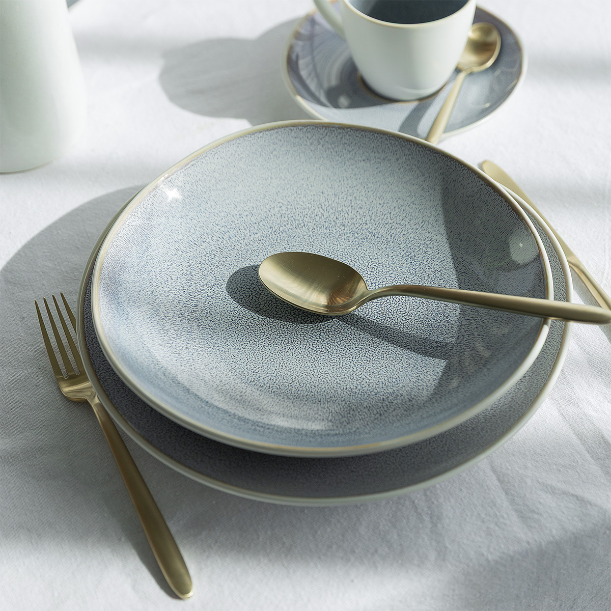Ceramic plate set 18 pieces. - Elements Glacial Ice Organic