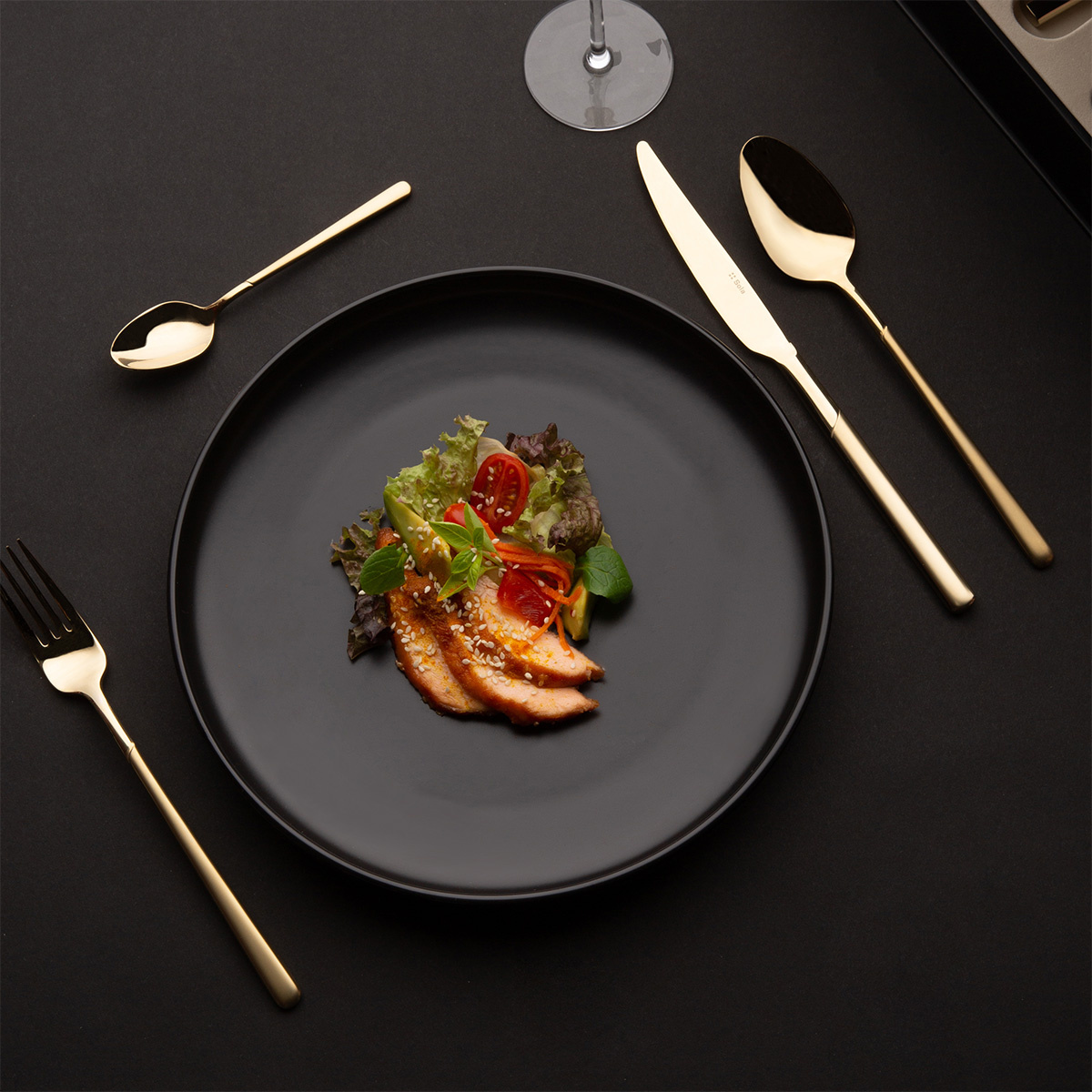 Set di posate 16 pezzi – Kyoto PVD Champagne sabbiato