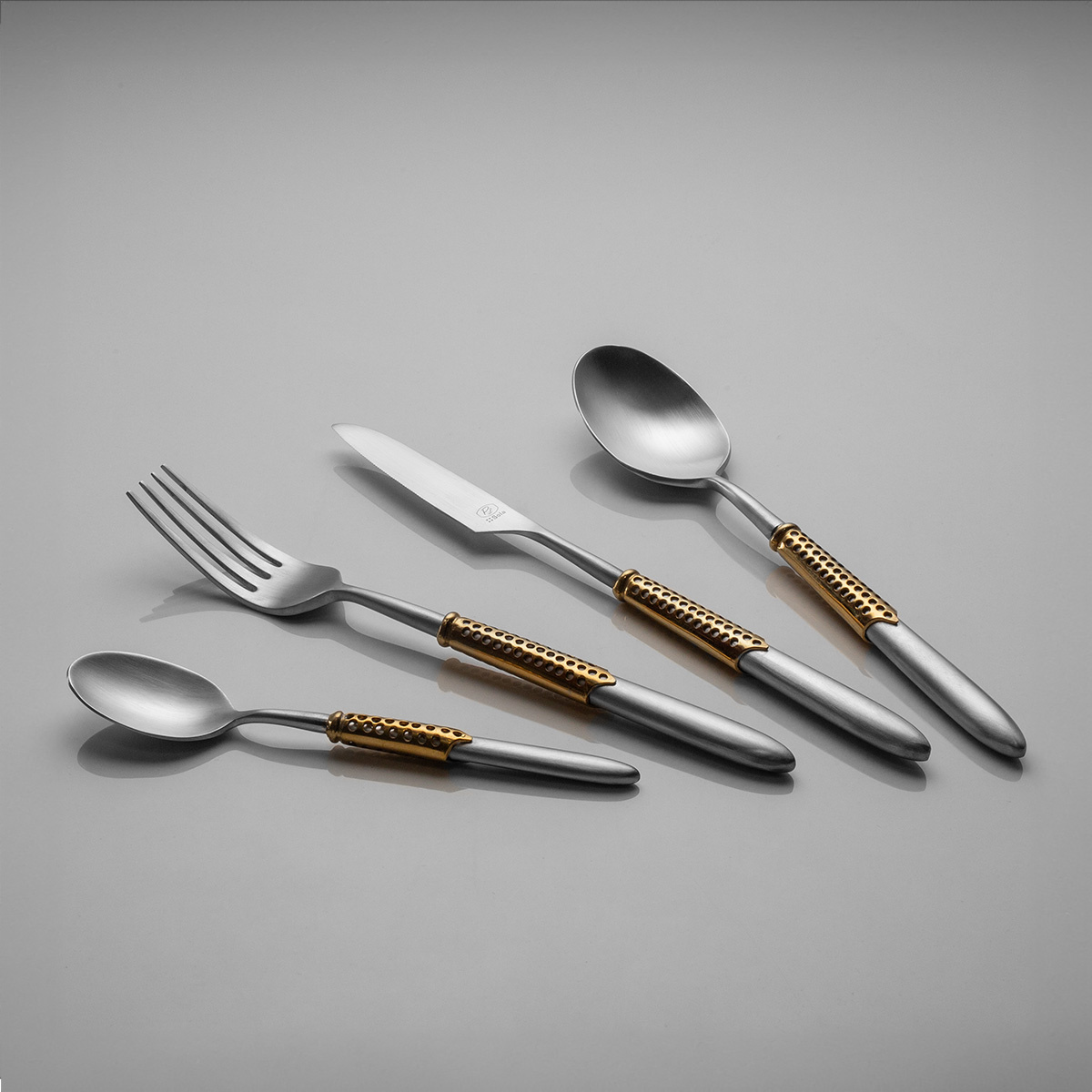 Set posate 24 pezzi | Gaya Exeter Gold Sleeve