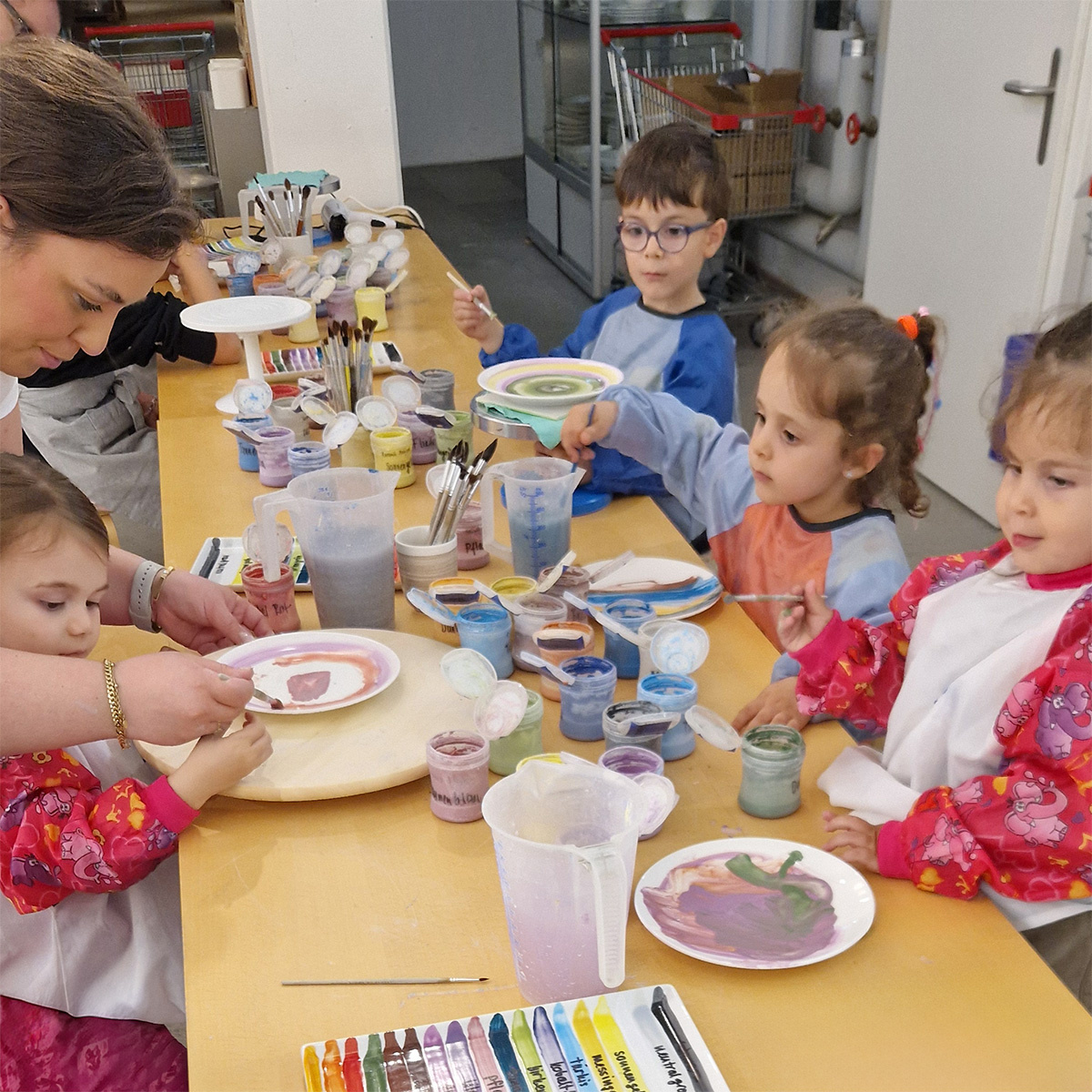 Porcelain painting, Monday, 10.08.2026, 11:00 AM, 1 person