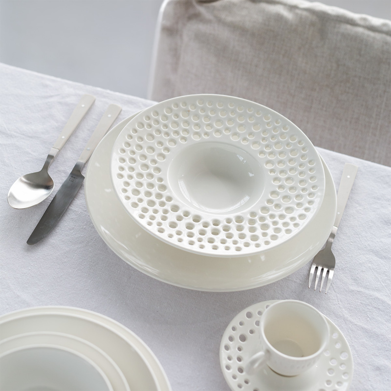 Piatto fondo perforato 23,5 cm - Flow