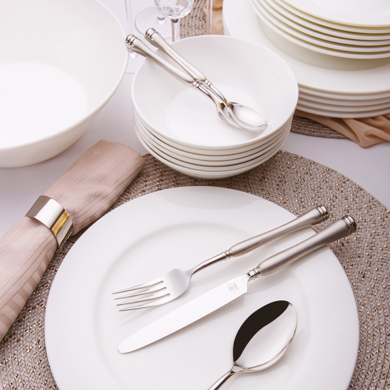 Set in porcellana 19 pezzi – Premium Platinum Line