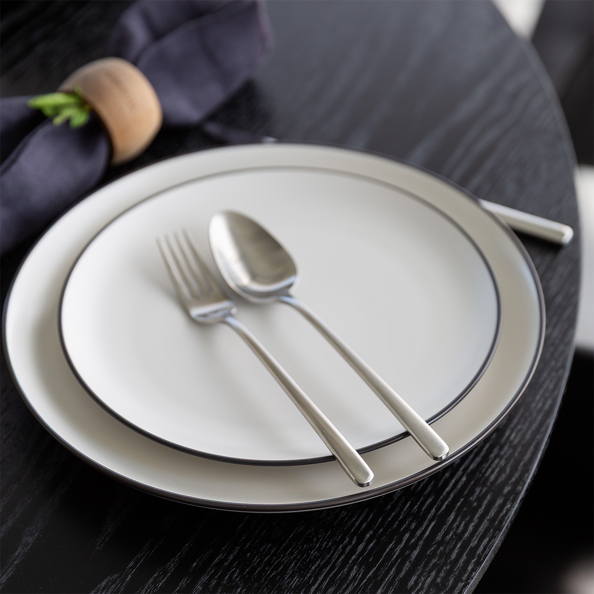 Set posate 16 pezzi Calgary opaco | Sola