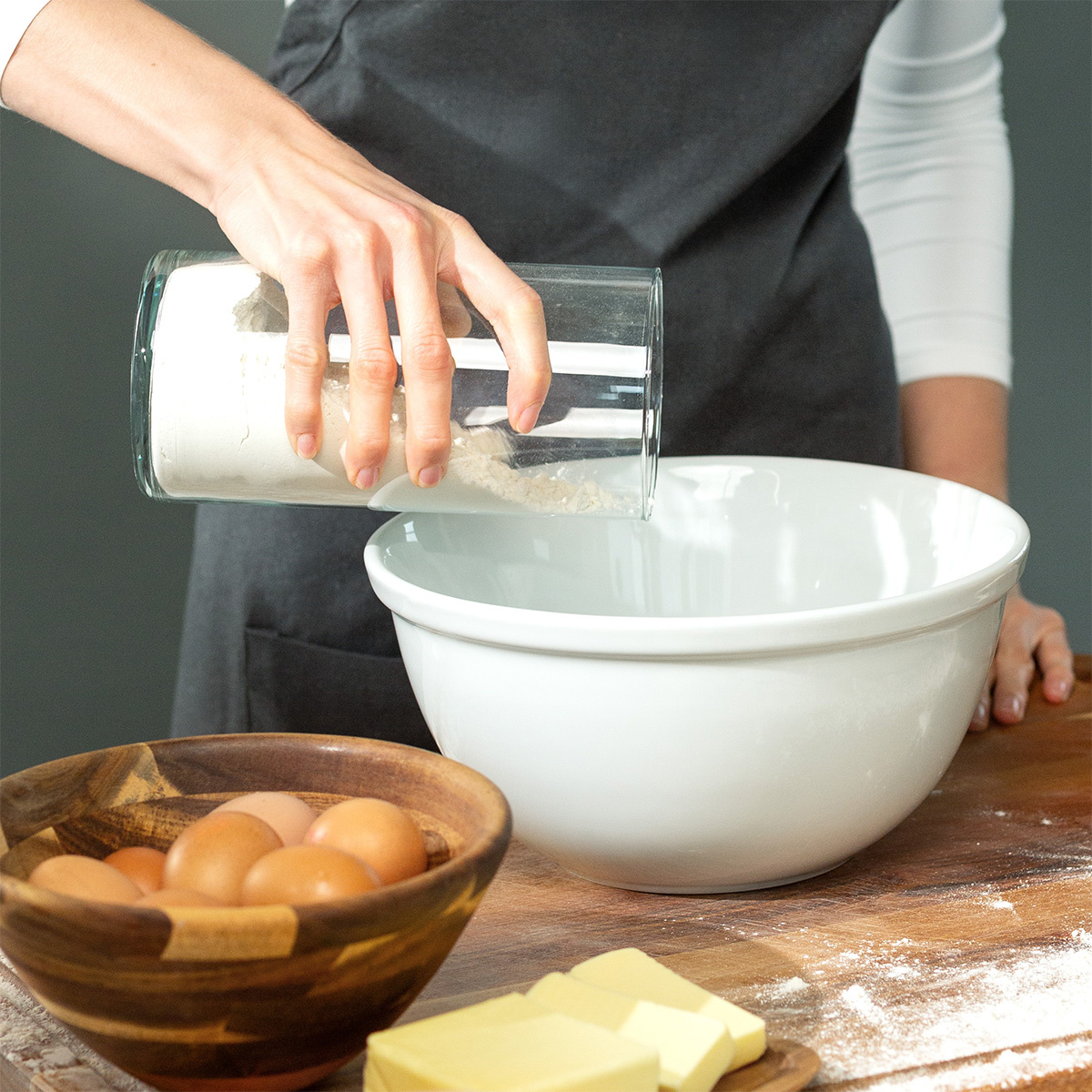 Glass container with lid 1,25 l | Basic Kitchen