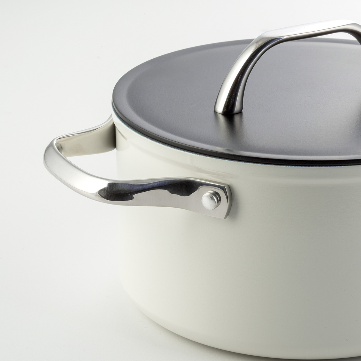 Pot with titanium coating cream Ø 20 cm - Saturn Terra Lunasol