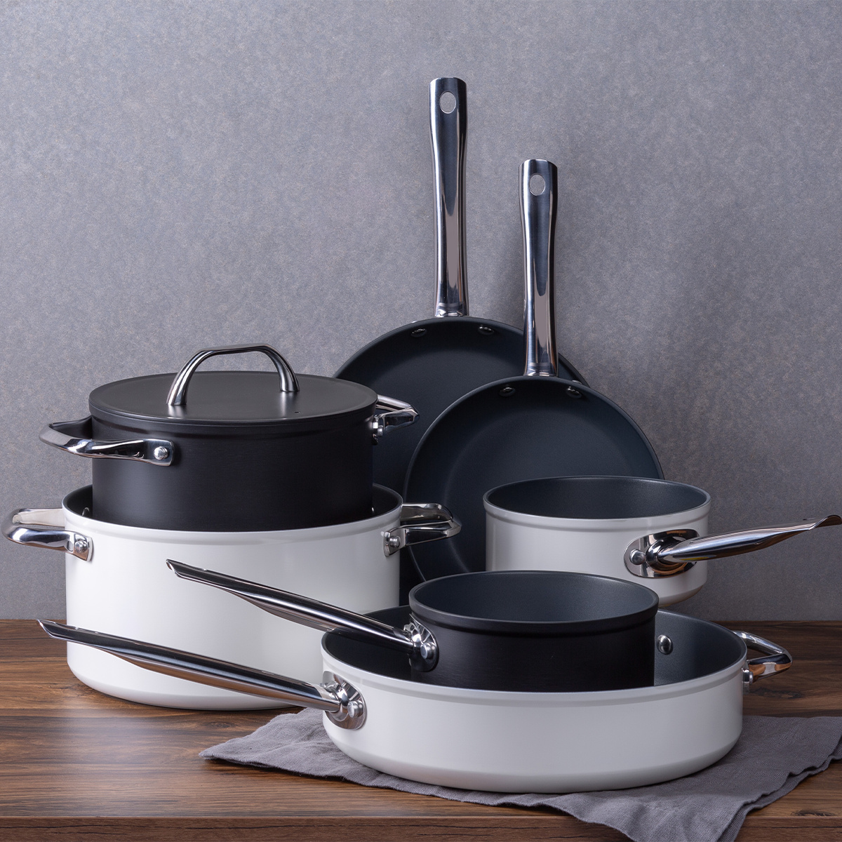 Padella con rivestimento in titanio Ø 28 cm - Saturn Terra Lunasol