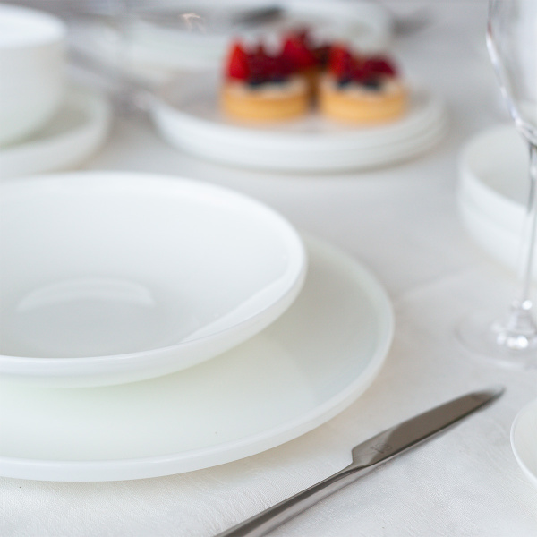 Piatto fondo 21 cm A: 4 cm – Premium Modern Platinum Line