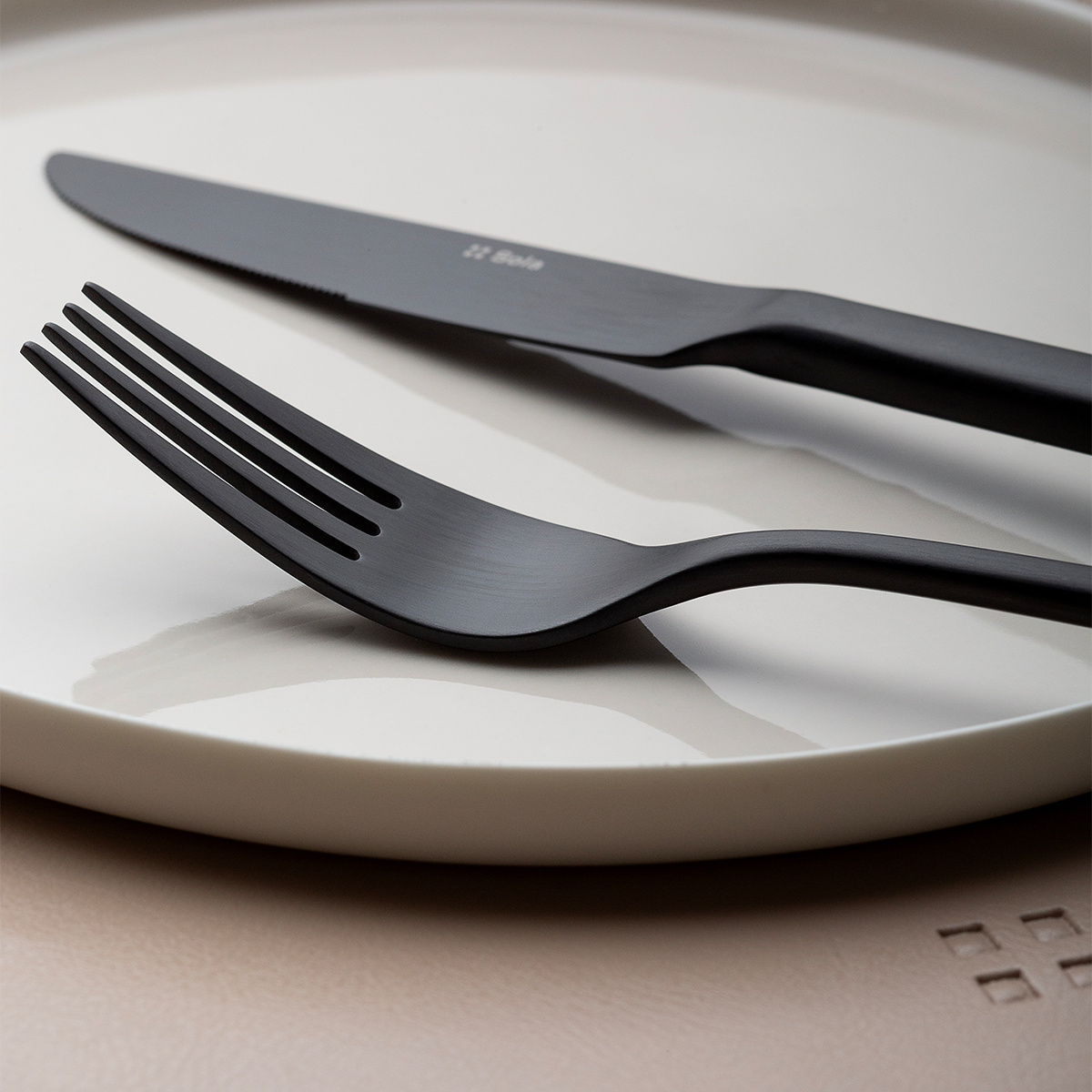 Set posate 24 pezzi Living nero | Sola Premium