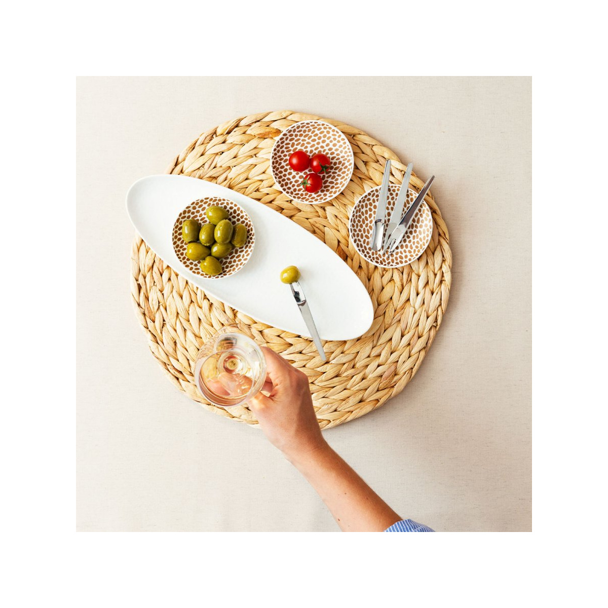 Oval Plate Structured Coupe 33 x 13 cm – Flow