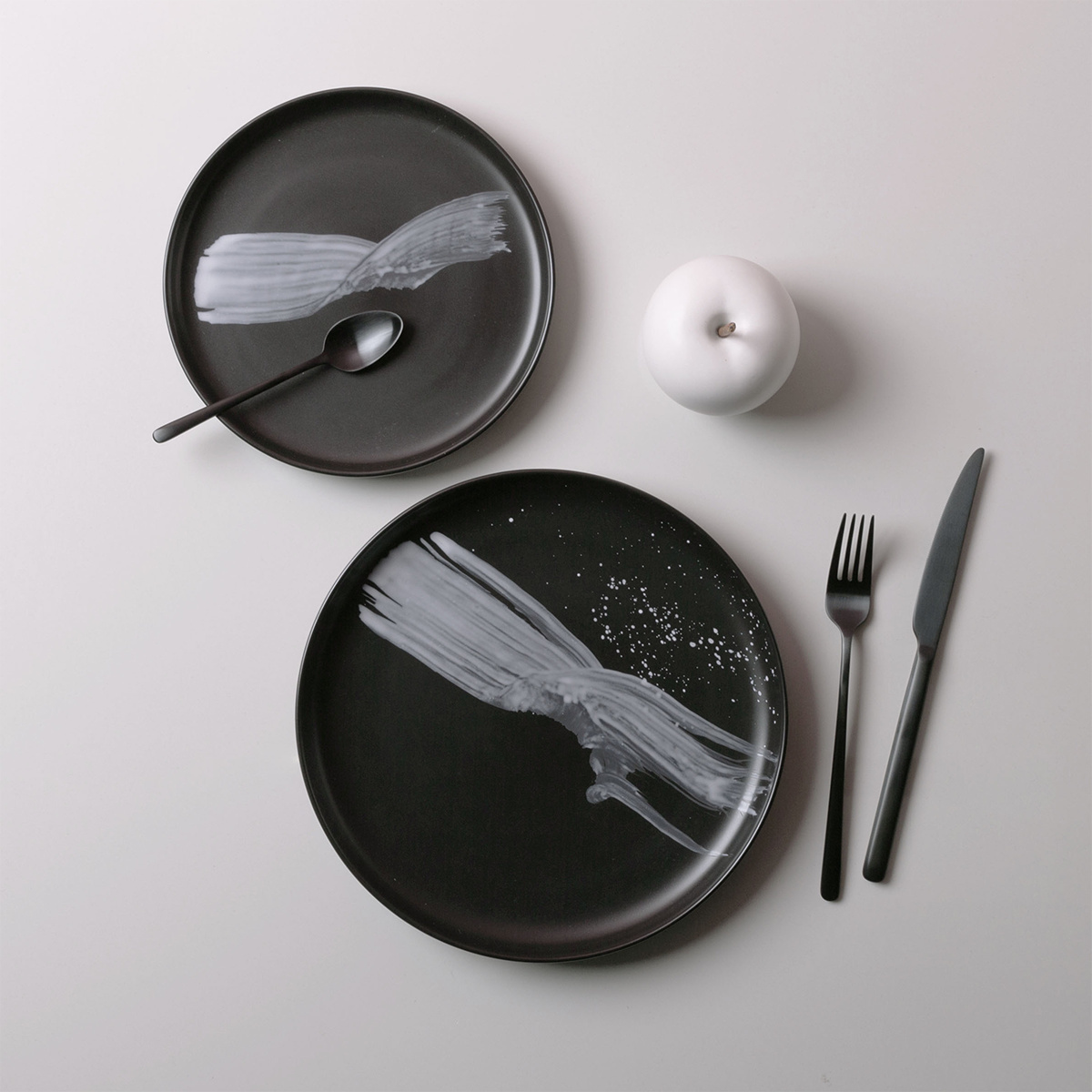 Teller flach U-Coupe schwarz 20 cm - Gaya Atelier Flow Art