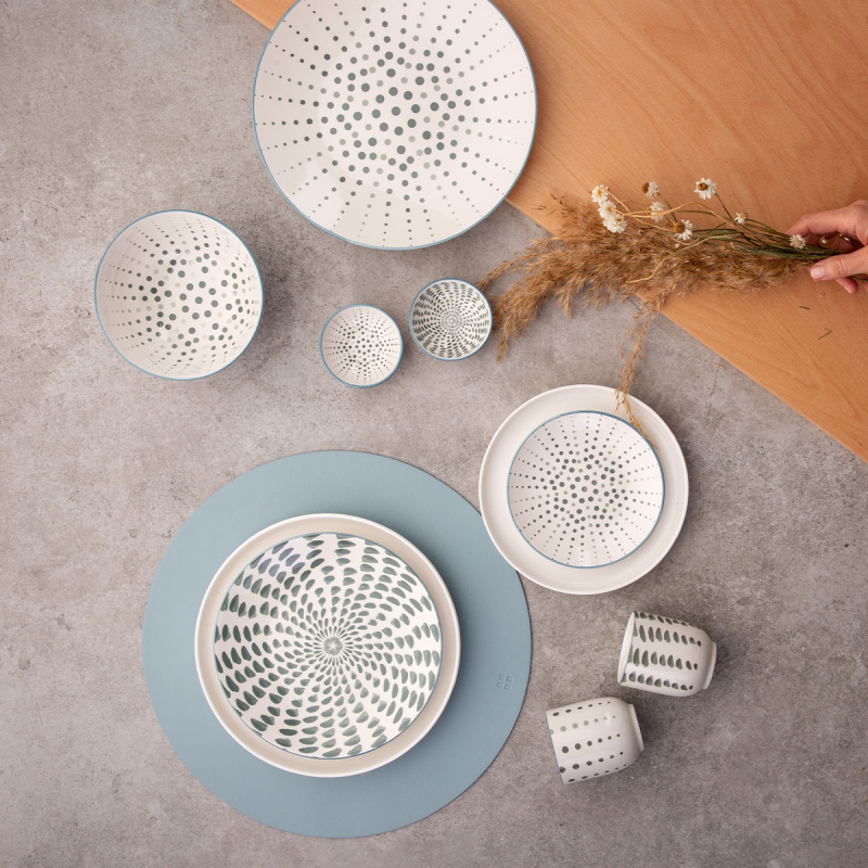 Set of white plates U-Coupe 12 pcs — Flow Lunasol