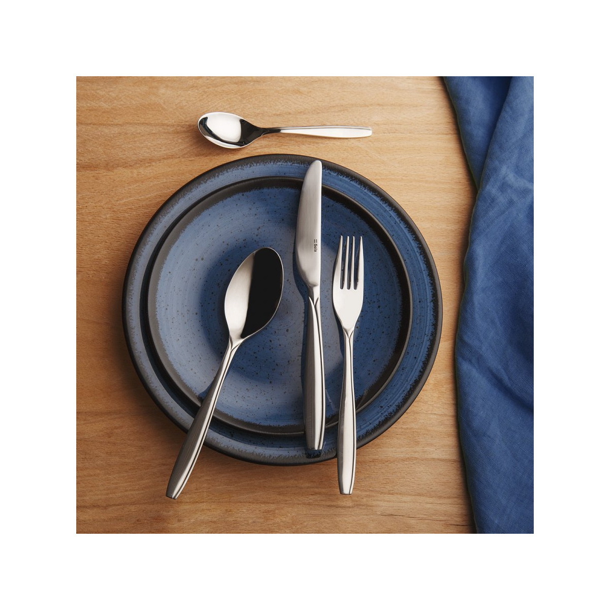 Assiette plate 21 cm bleue – Hotel Inn Chic colorée