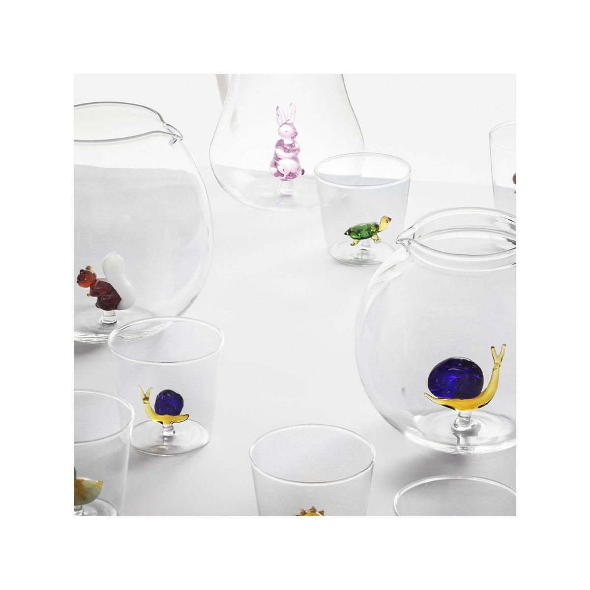 Colored fish pitcher 2.2 l