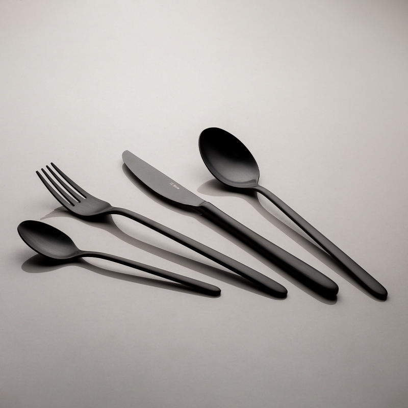 Ensemble de couverts 16 pièces - Sira PVD noir mat complet