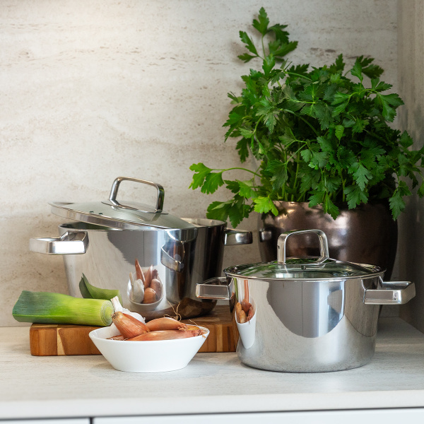 Merkur Luxus pot with glass lid 3,2 l Platinum Lunasol