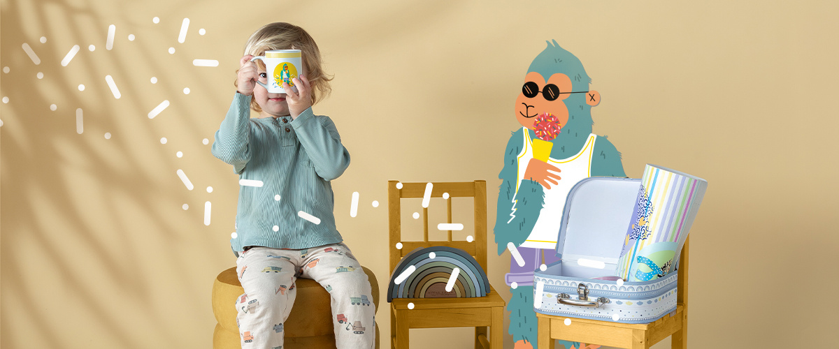Playful dining for little explorers